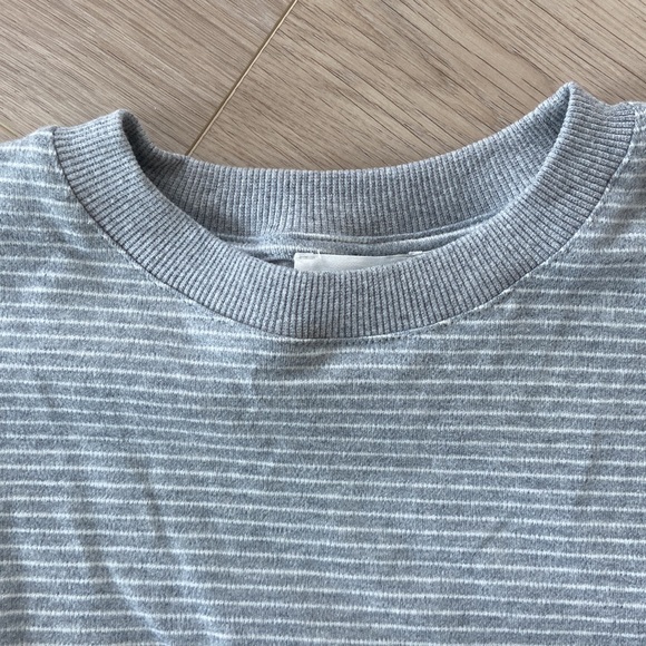 Oversized Striped Top - Picture 4 of 4